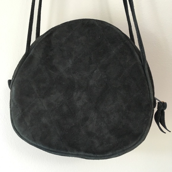 Vintage black & red leather handbag with flower - Picture 4 of 6